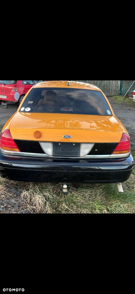 Ford Crown Victoria Tylna Szyba - 1
