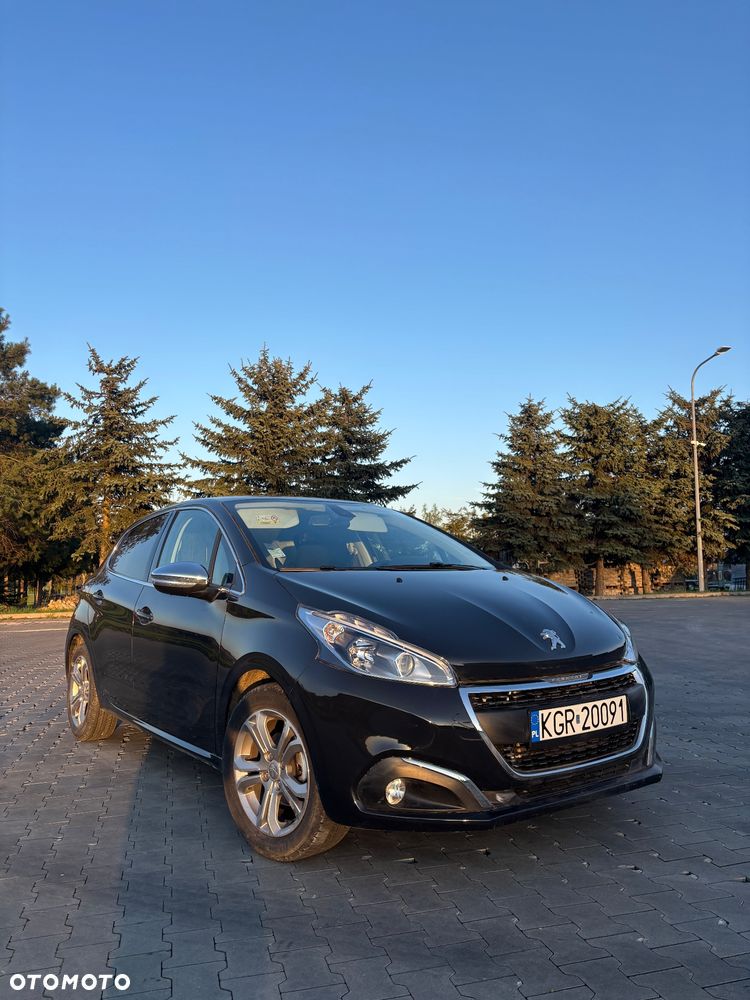 Peugeot 208 - 11