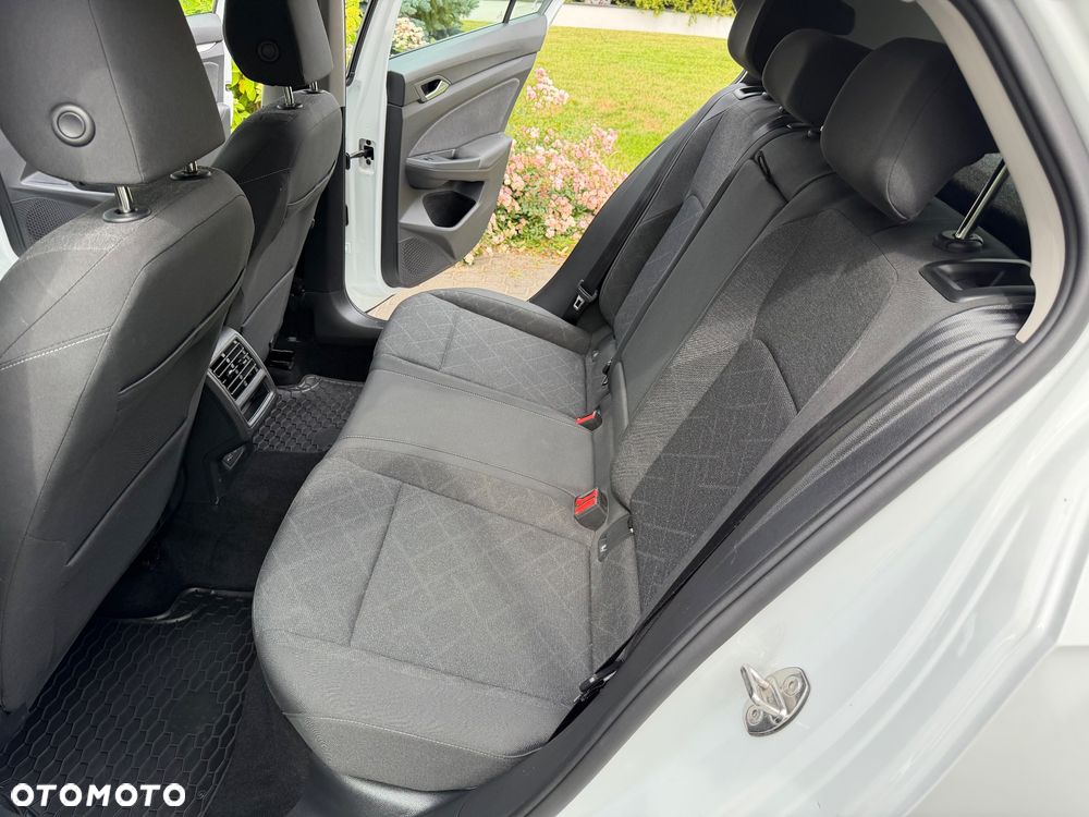 Volkswagen Golf 1.5 TSI EVO Life - 17