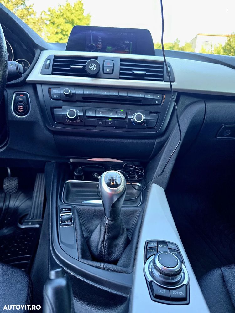 BMW Seria 3 320d EfficientDynamics Edition - 4