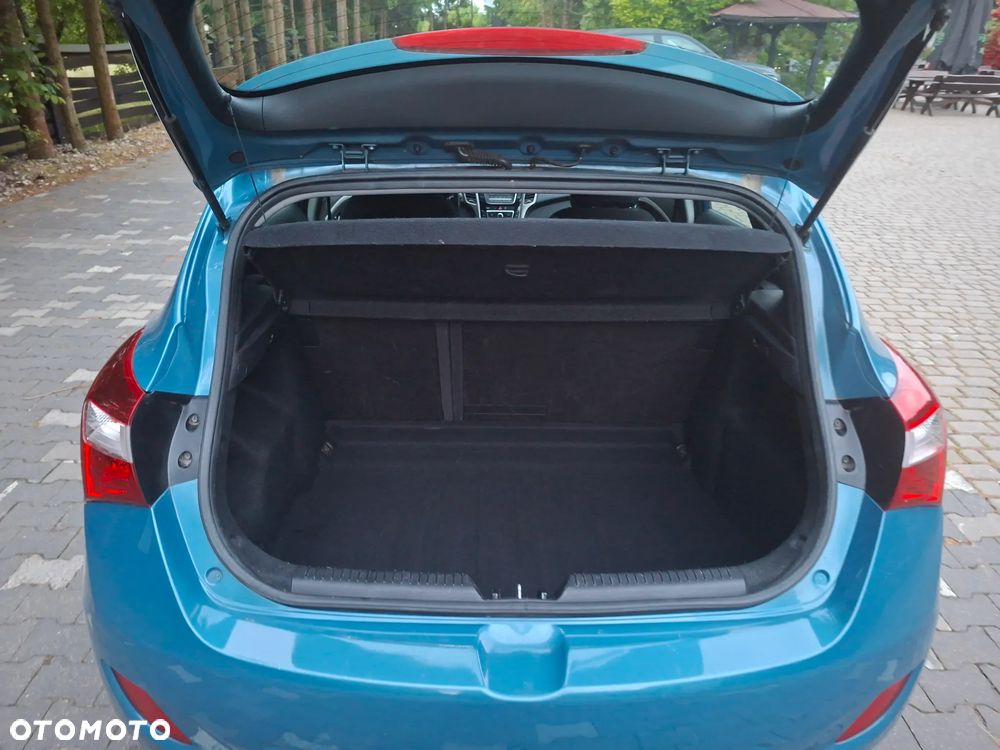Hyundai i30 1.4 Comfort - 10