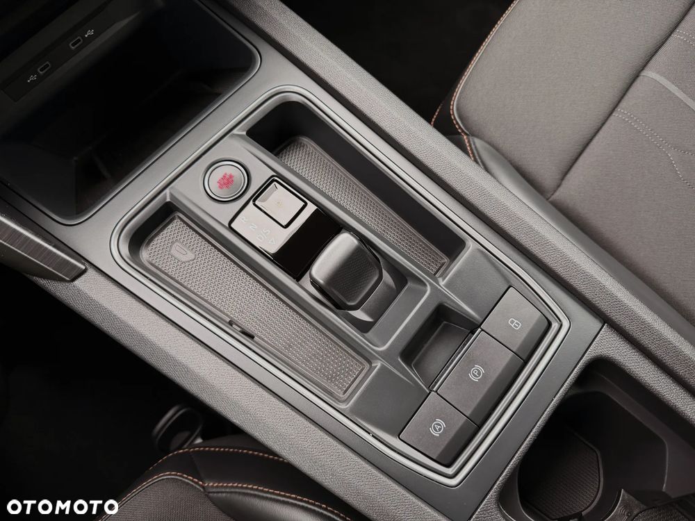 Cupra Formentor 1.4 e-Hybrid DSG Priority - 10