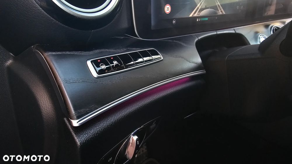Mercedes-Benz Klasa E 220 d 4Matic 9G-TRONIC AMG Line - 27
