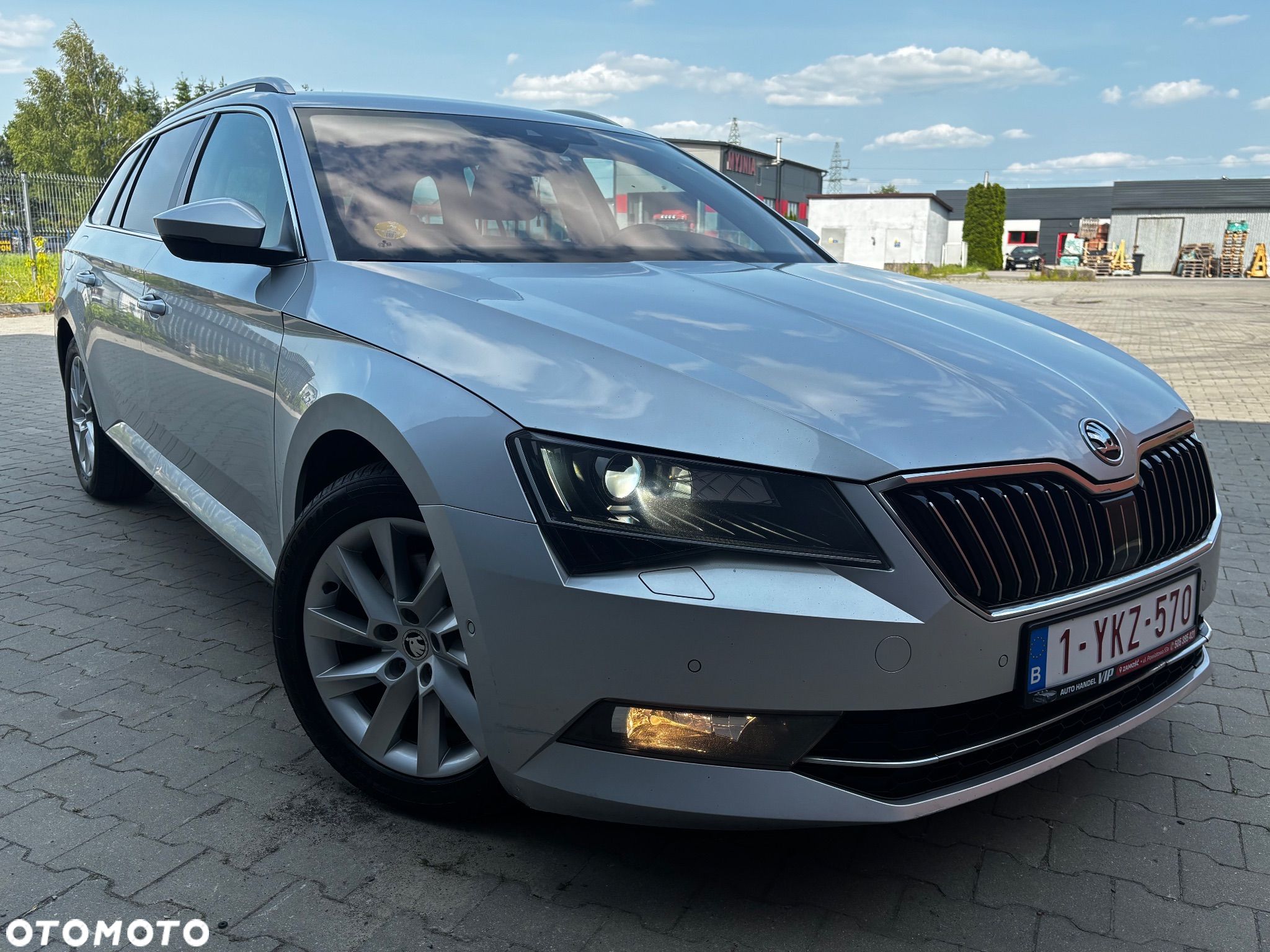 Skoda Superb 2.0 TDI DSG Style - 1
