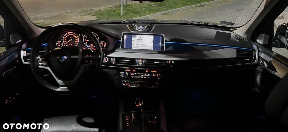 BMW X5 xDrive50i - 39
