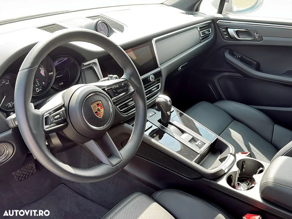 Porsche Macan Standard - 11