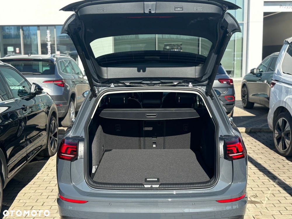 Volkswagen Golf Variant - 16