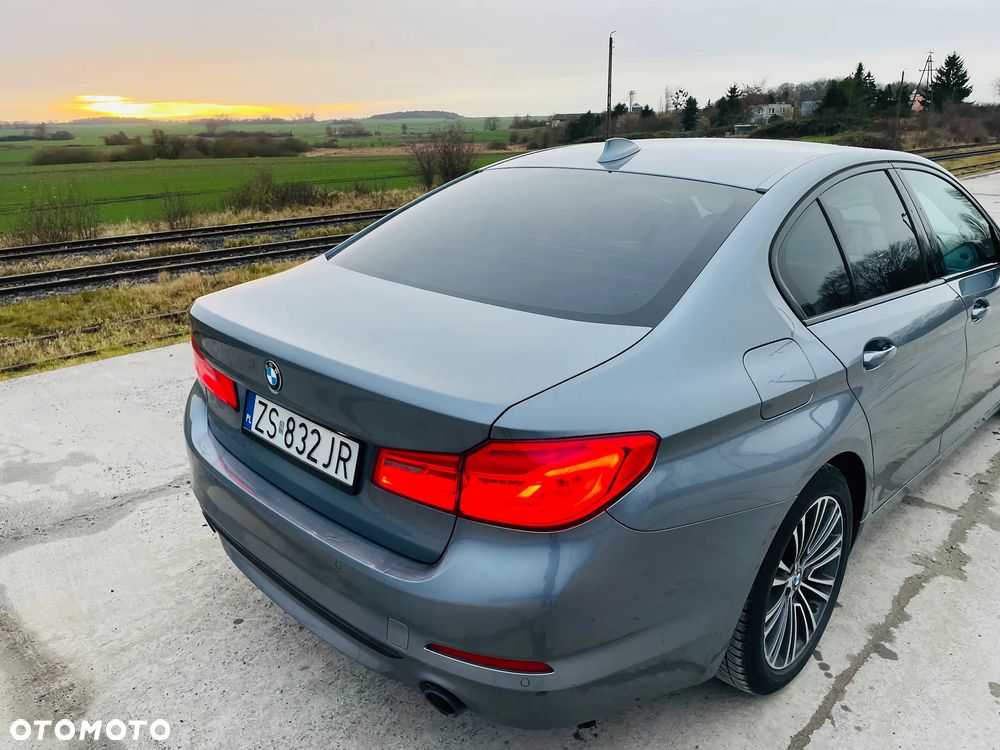 BMW Seria 5 518d Advantage sport - 12