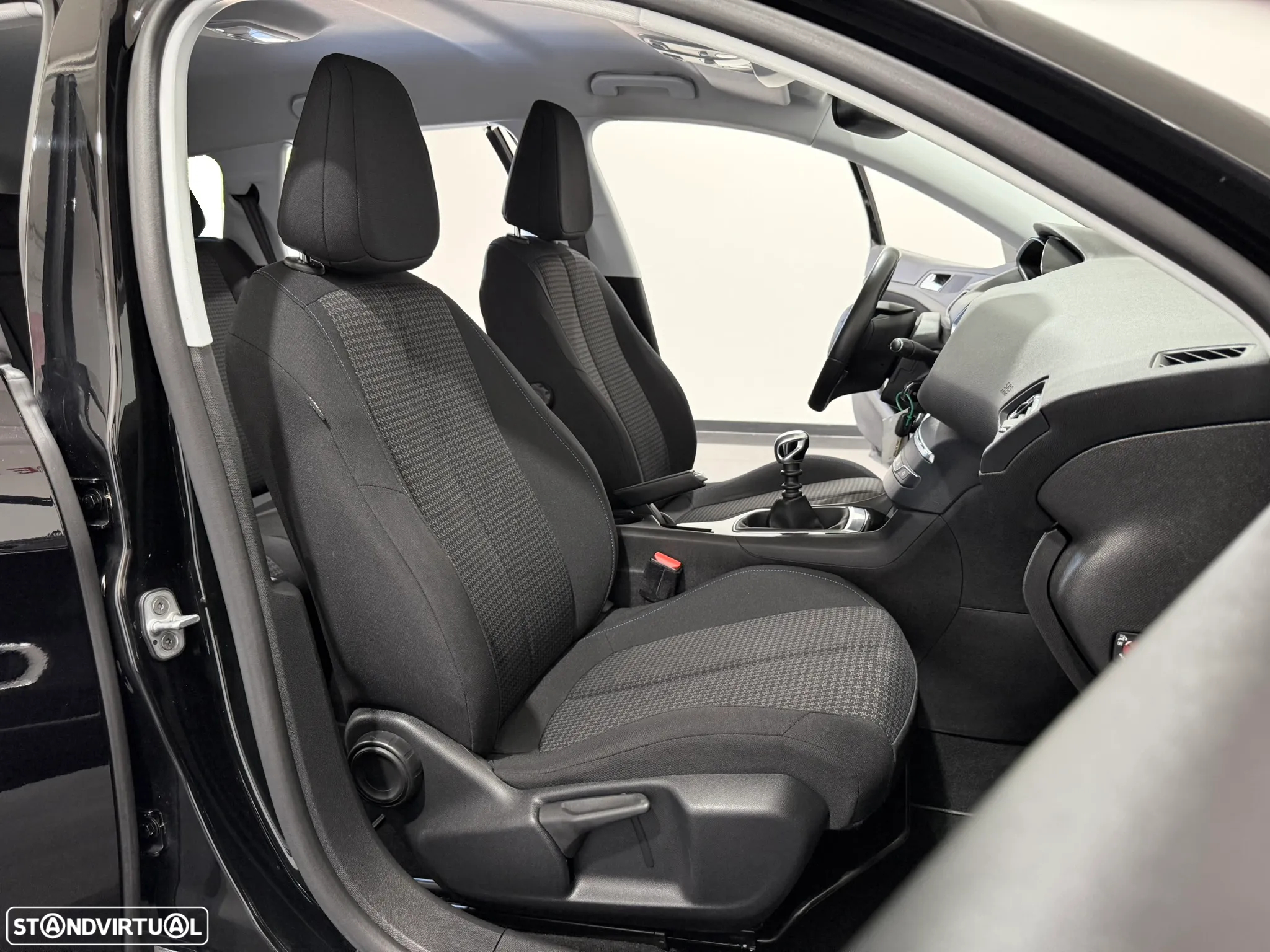 Peugeot 308 SW 1.5 BlueHDi Style - 34