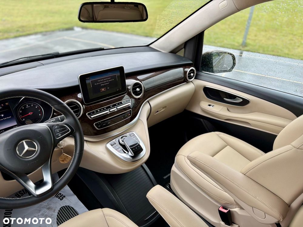 Mercedes-Benz Klasa V 300 d lang 9G-TRONIC Exclusive Edition - 26