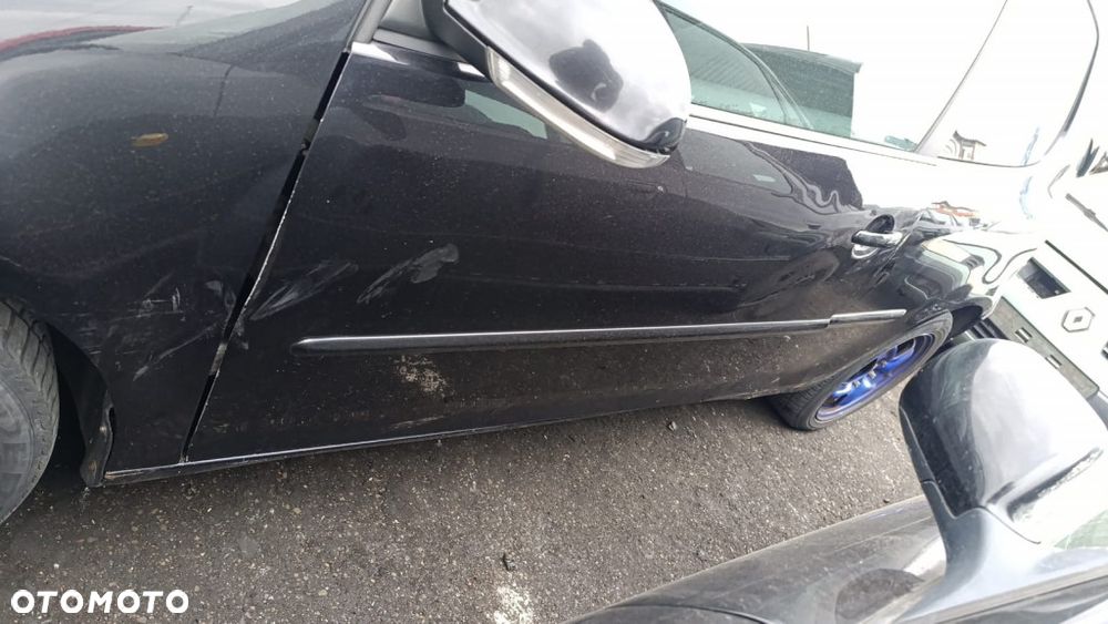 36005 VW golf V model od 03-09 silnik 1.9 TDI 105 km BXE skrzynia JCR lakier LC9Z - 4