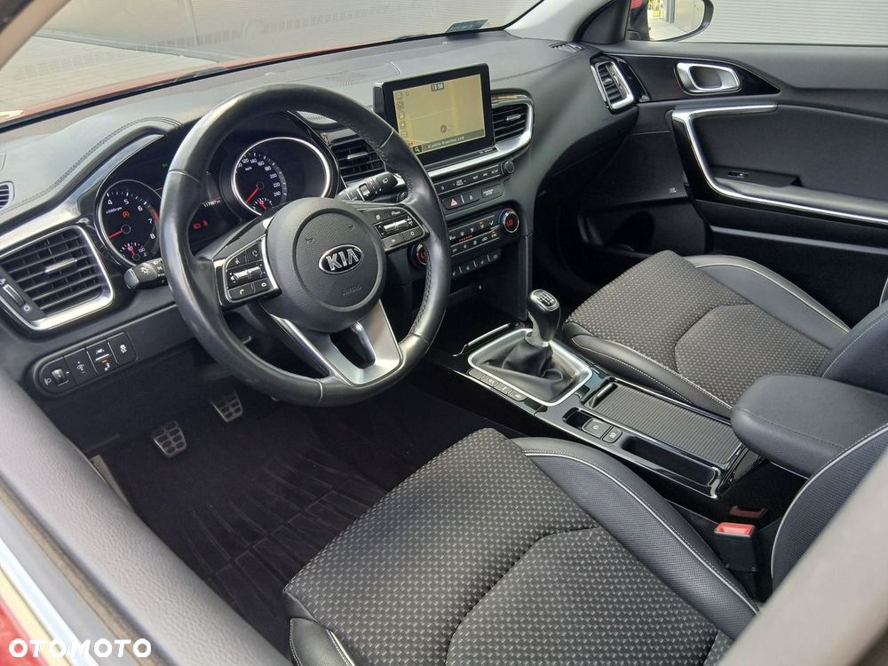 Kia Ceed 1.4 T-GDI L Business Line - 13
