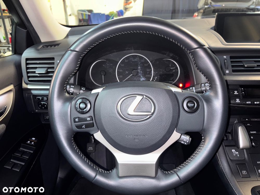 Lexus CT 200h Prestige - 30
