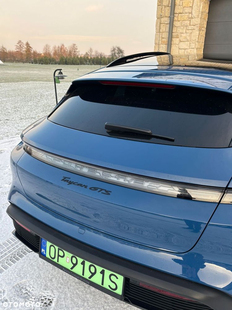 Porsche Taycan GTS - 10