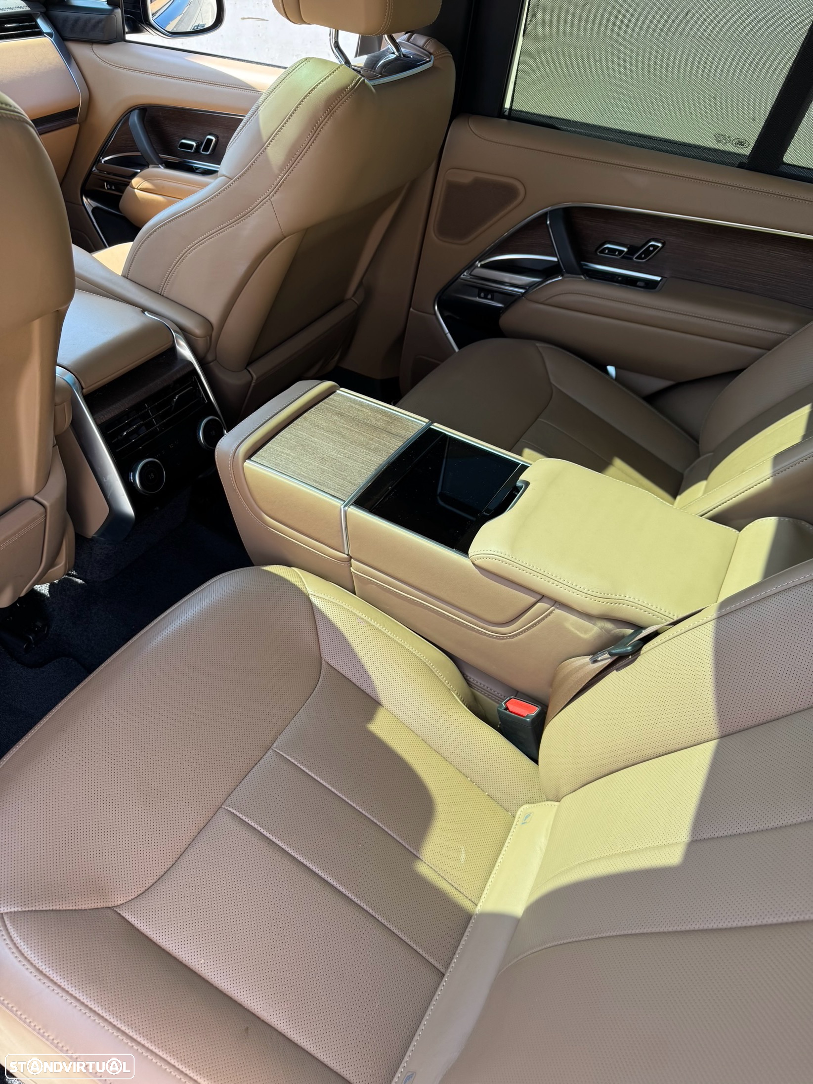 Land Rover Range Rover 3.0 P440e LWB Autobiography - 11