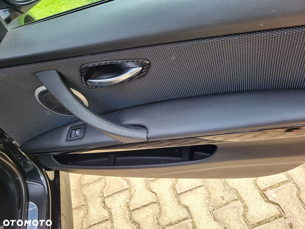 BMW Seria 3 325i xDrive - 22