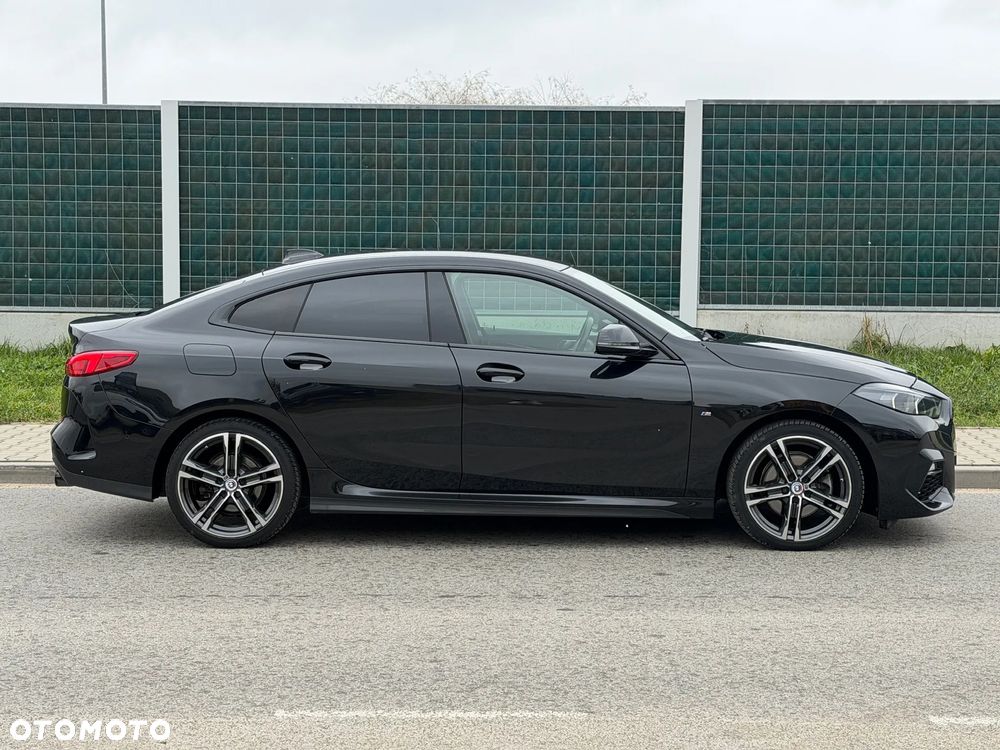 BMW Seria 2 218d M Sport - 9