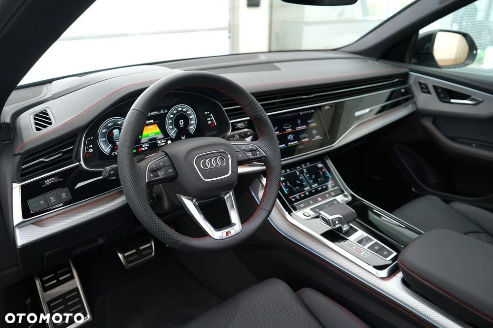 Audi Q8 - 9