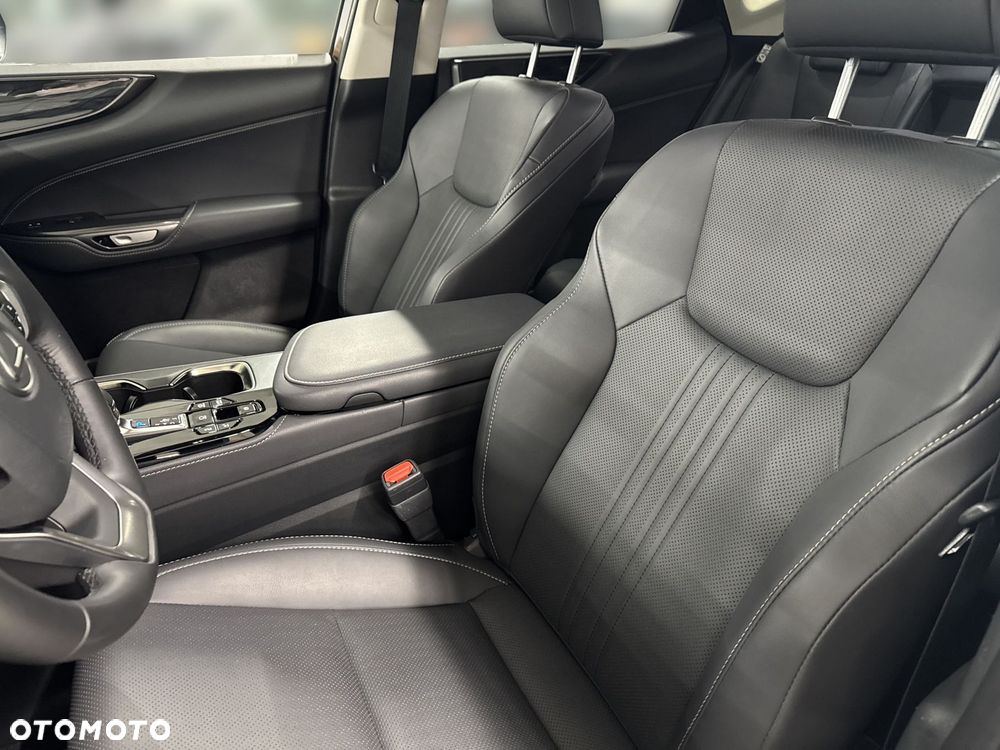 Lexus NX - 16