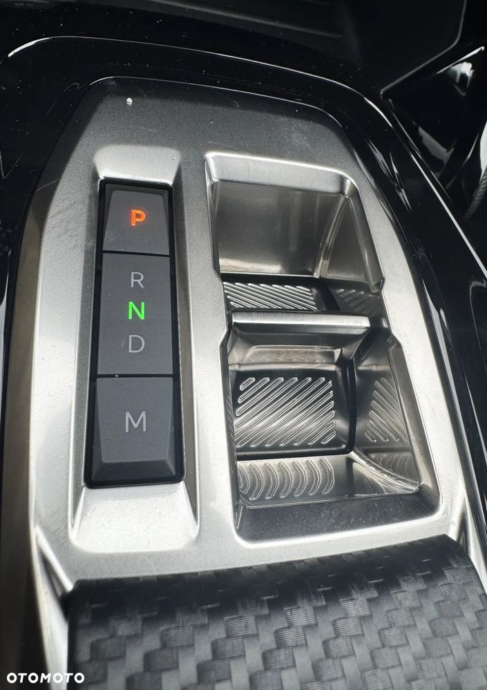 Peugeot 2008 PureTech mHEV Allure e-DCS6 - 19