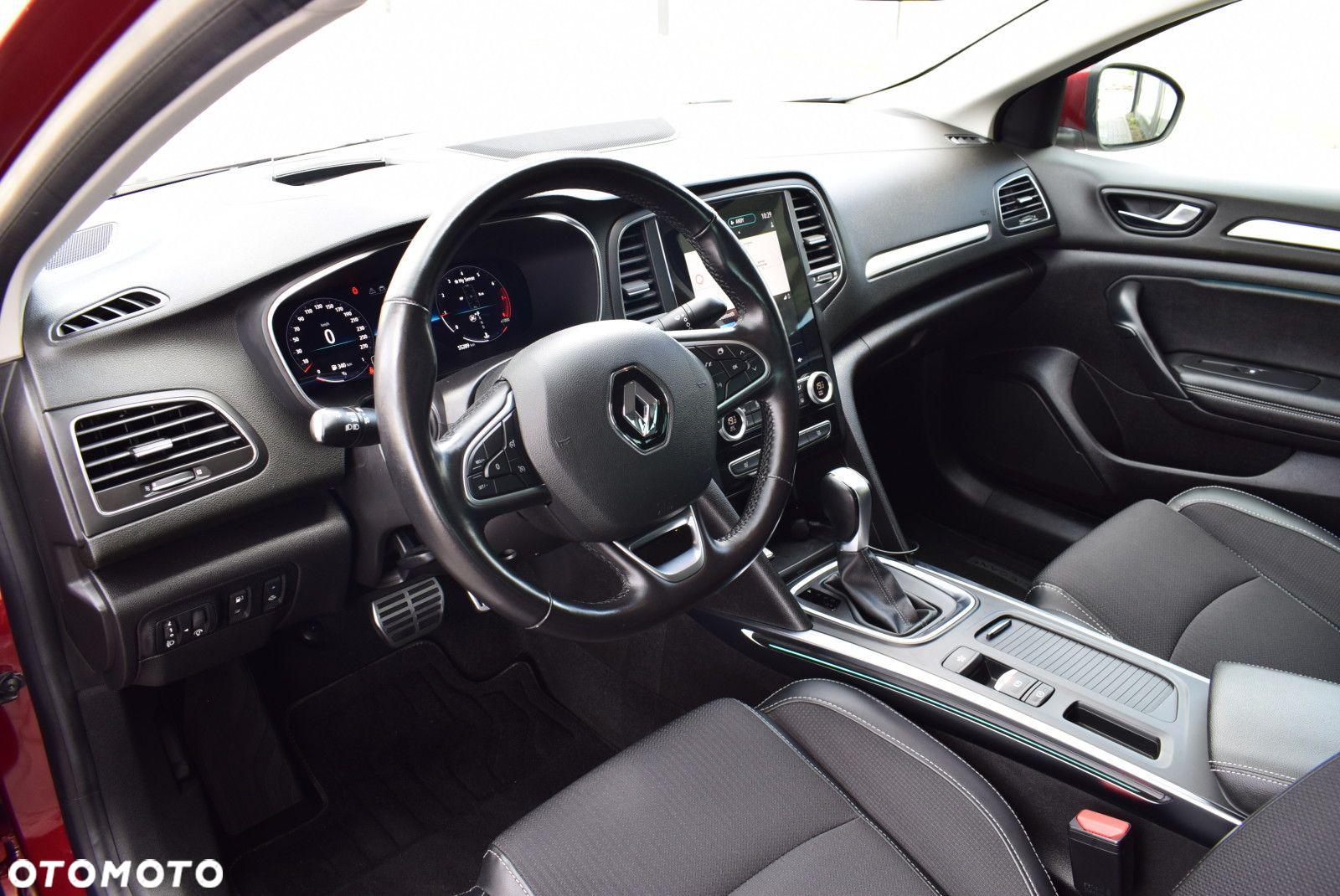 Renault Megane 1.3 TCe Intens EDC - 10