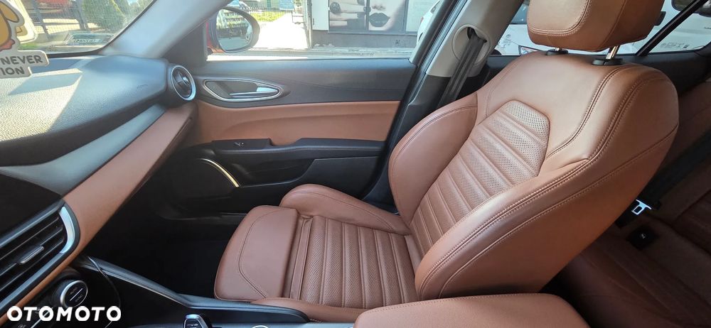 Alfa Romeo Giulia 2.0 Turbo Sprint - 8