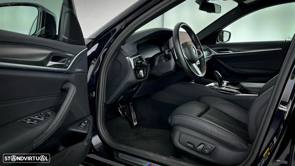 BMW 530 e Pack Desportivo M - 10