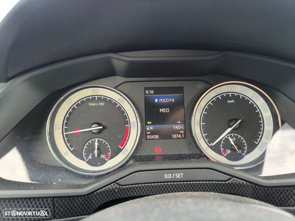 Skoda Superb 2.0 TDI Sportline - 21