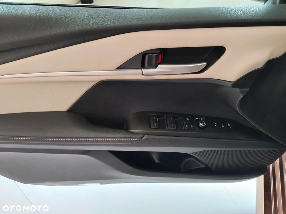 Toyota Camry 2.5 Hybrid Dynamic Force Executive e-CVT - 16