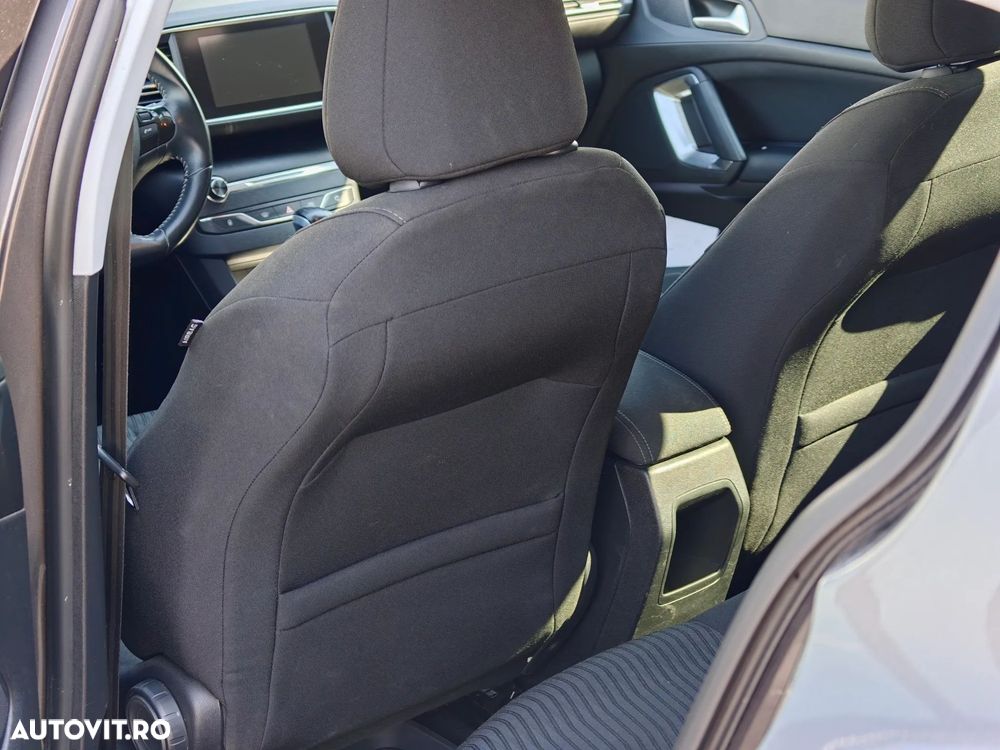 Peugeot 308 - 13