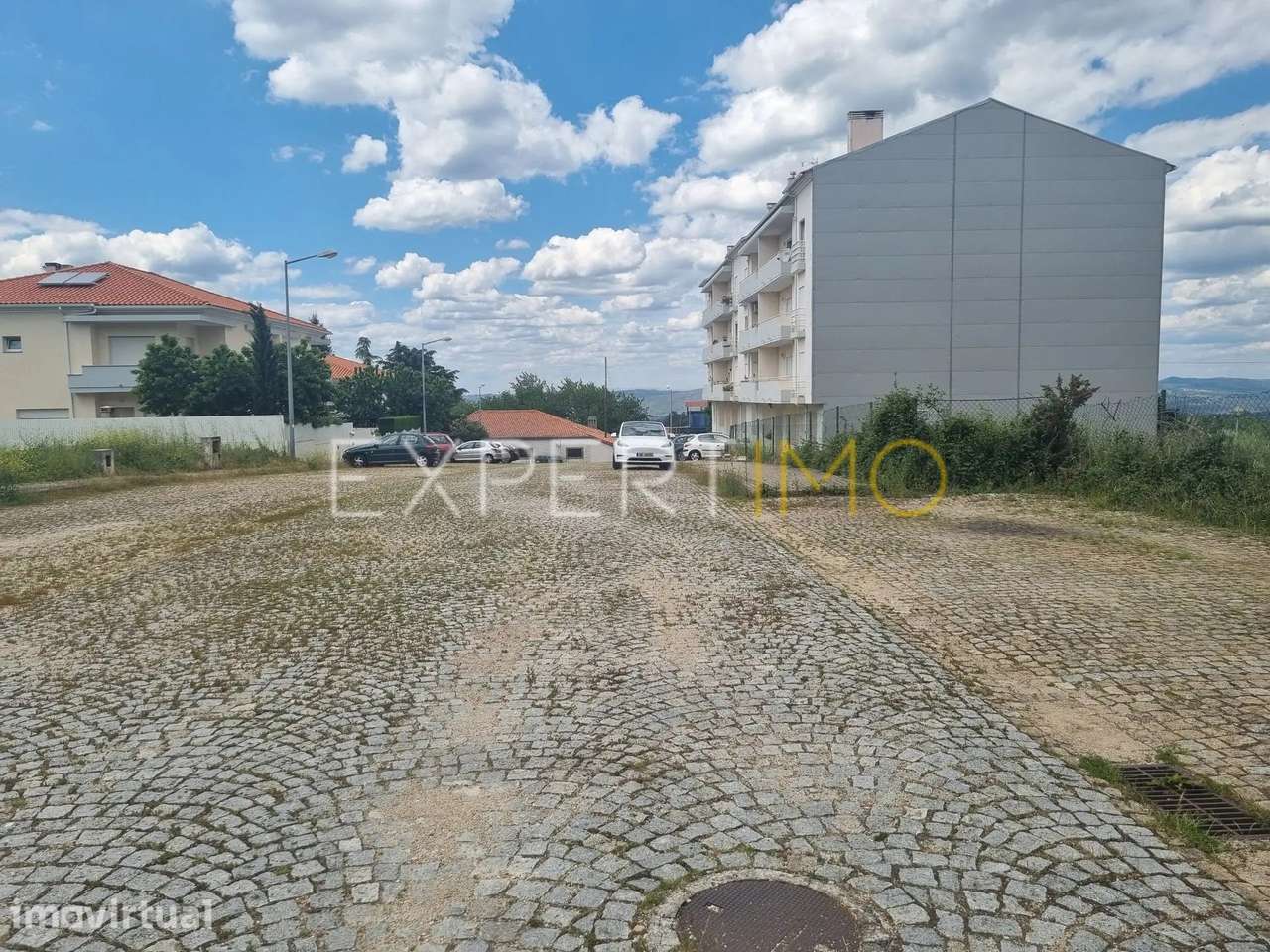 Dois Lotes urbanos para 24 (8+16) apartamentos, em zona premium de... - Grande imagem: 4/22
