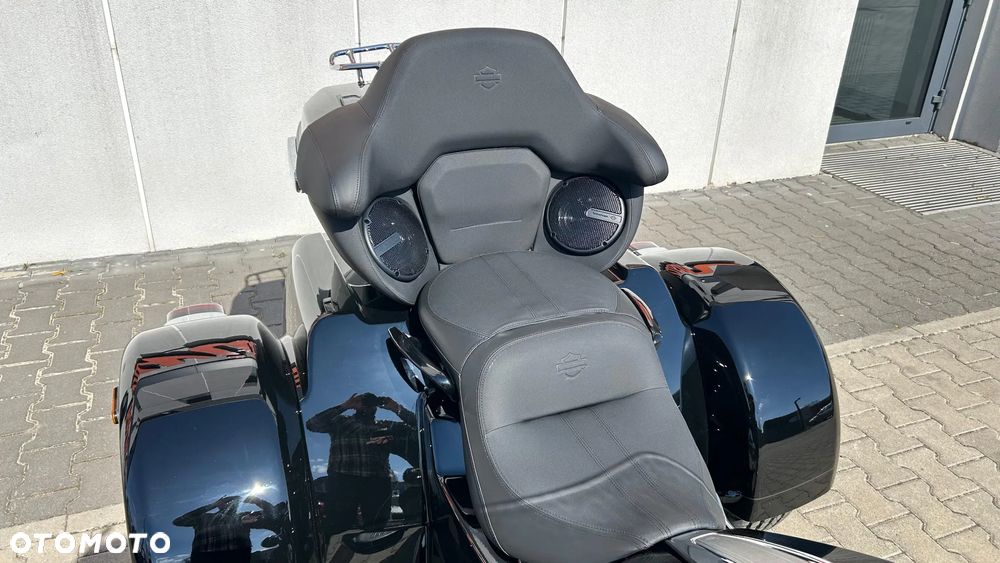 Harley-Davidson Street Glide Trike - 10