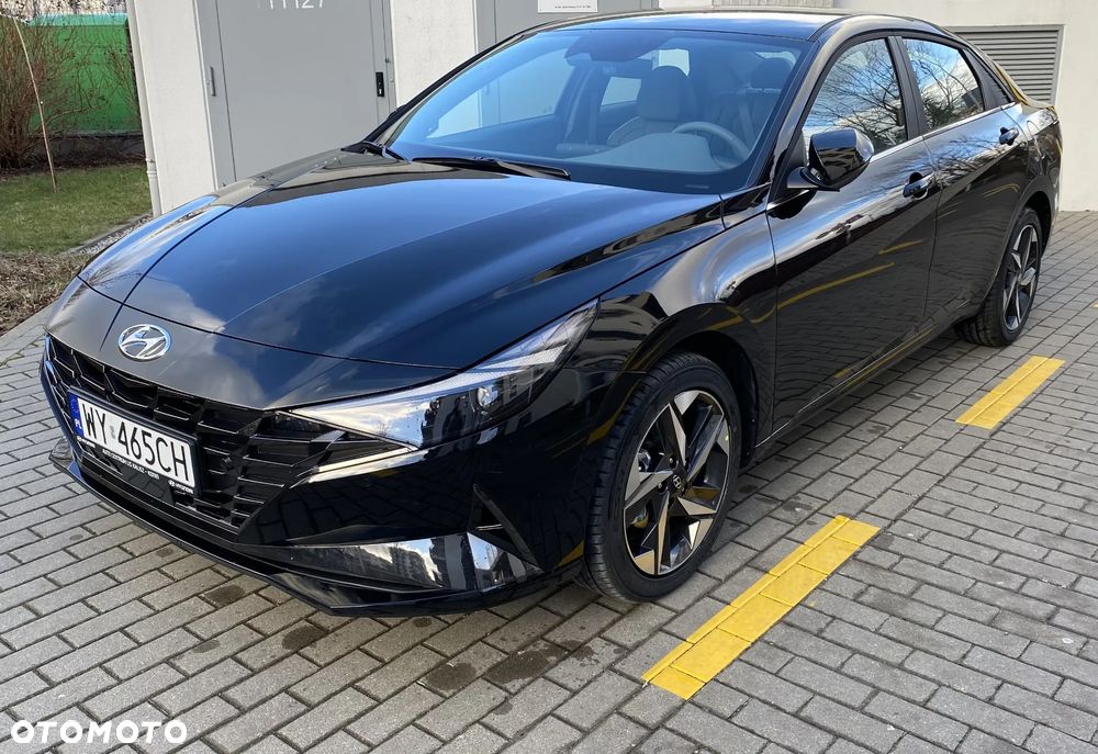 Hyundai Elantra 1.6 Executive CVT - 3