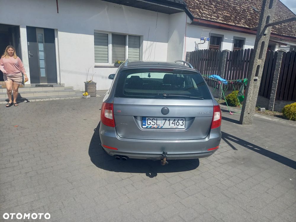 Skoda Superb 2.0 TDI Comfort DSG - 10