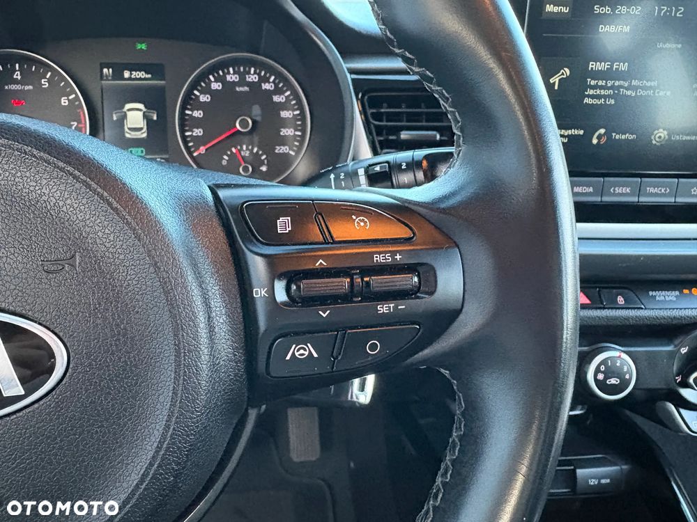 Kia Rio - 23