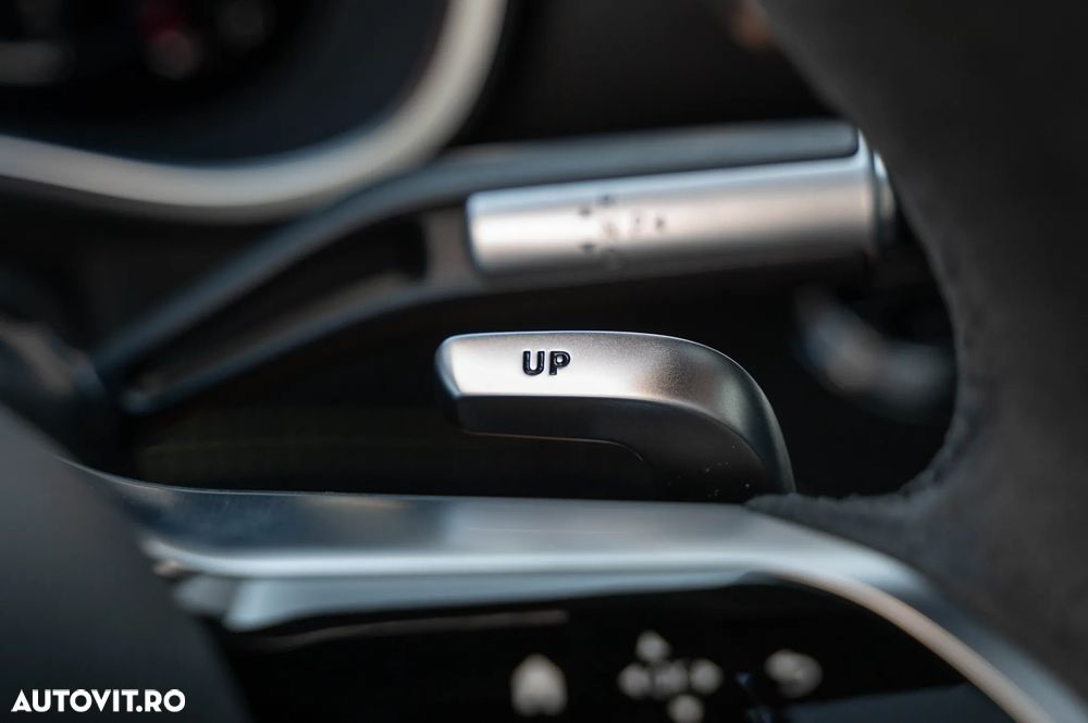 Mercedes-Benz AMG GT R Speedshift 7G-DCT - 19