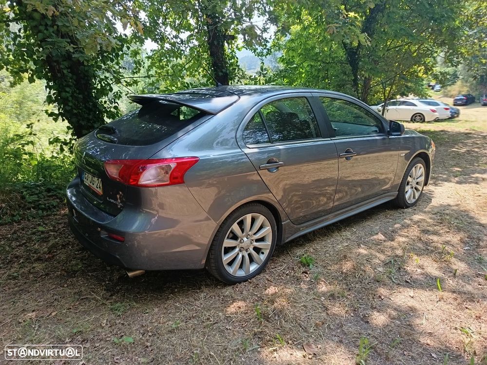 Mitsubishi Lancer Sportback 1.8 Invite - 3