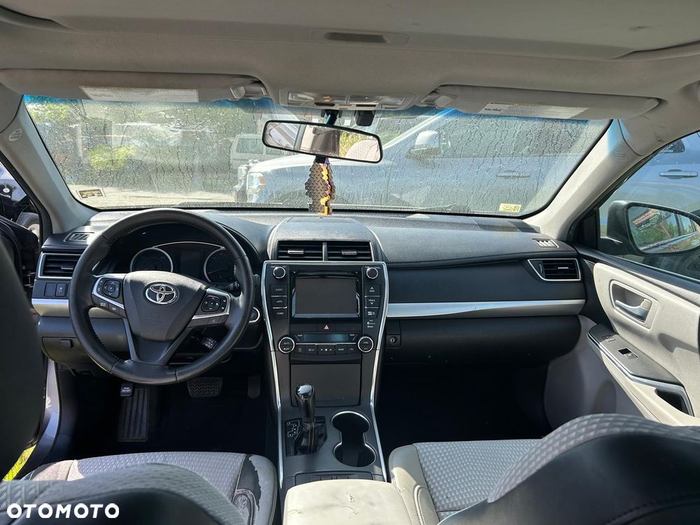 Toyota Camry - 7