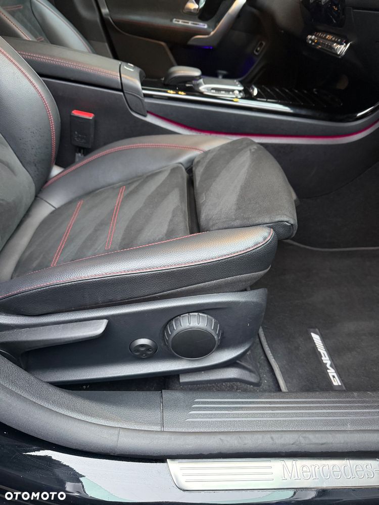 Mercedes-Benz CLA 180 7G-DCT Edition AMG Line - 24