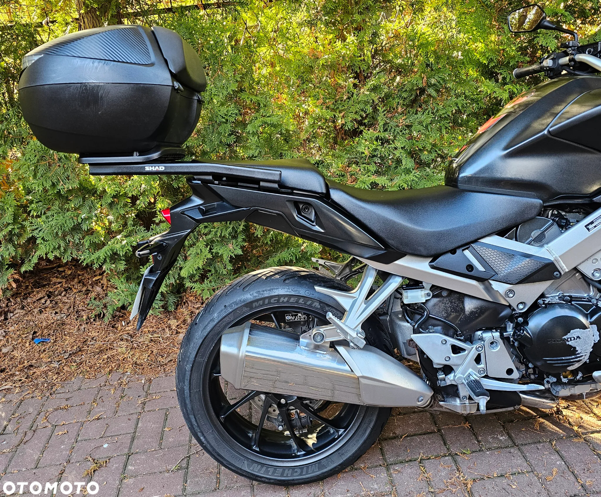 Honda VFR - 8
