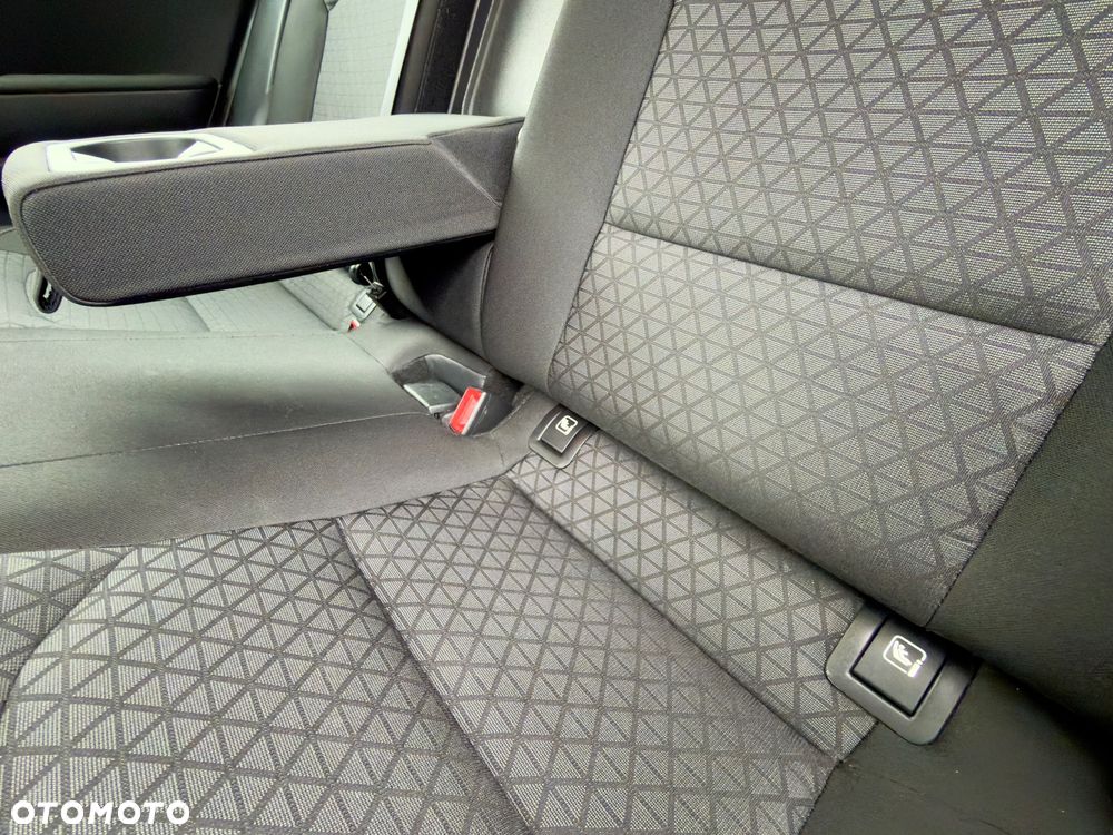 Kia Ceed 1.6 CRDi SCR M - 18