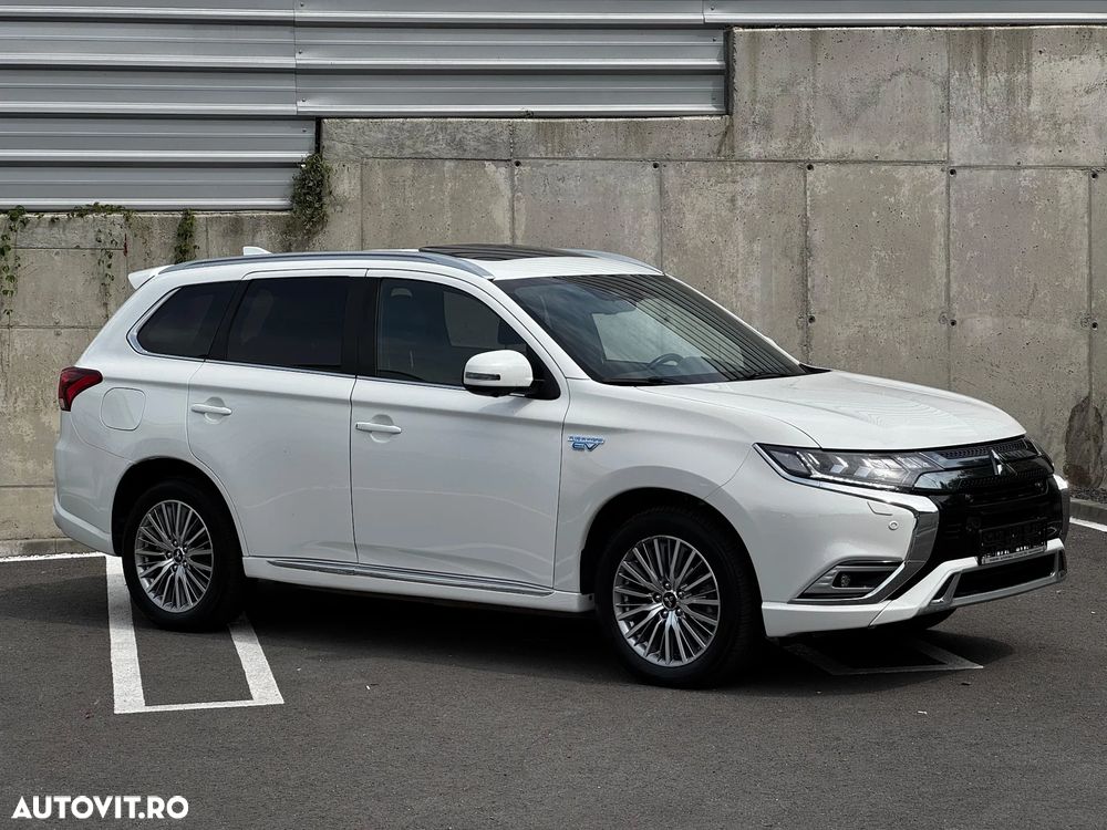Mitsubishi Outlander PHEV 2.4 L 4X4 Instyle - 6