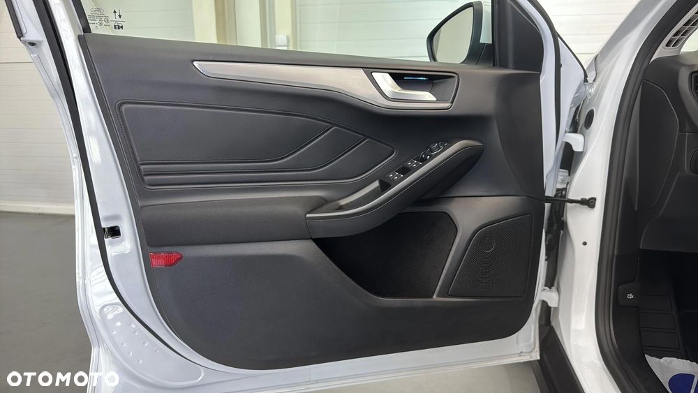 Ford Focus 1.0 EcoBoost Titanium X - 11