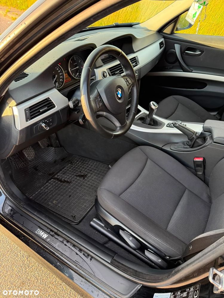 BMW Seria 3 318d - 8