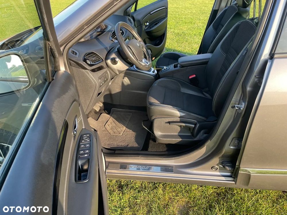 Renault Scenic - 21