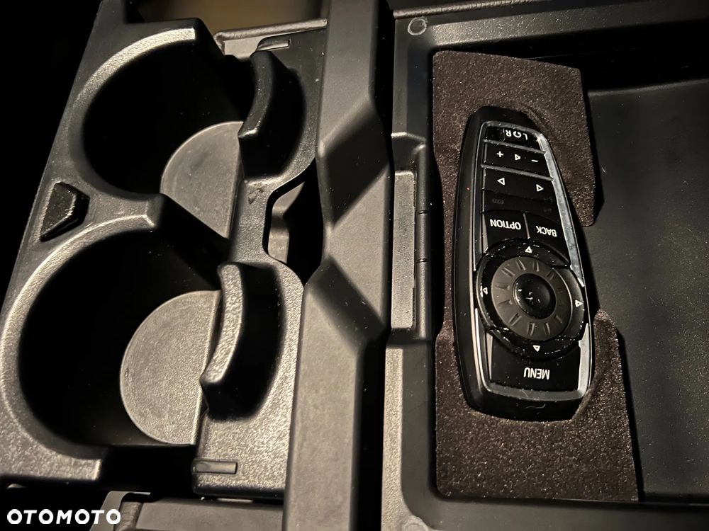 BMW Seria 5 535d - 23