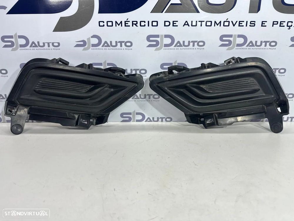 Grelha Farol Nevoeiro Direita / Esquerda - Nissan Micra V K14 - 1