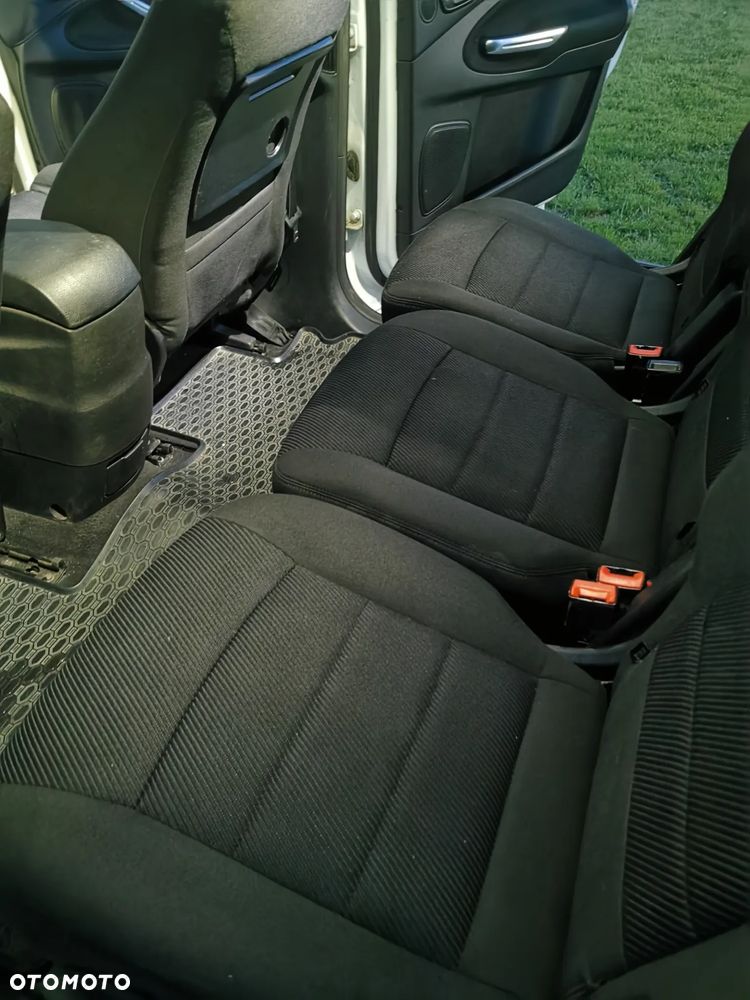 Ford S-Max 2.0 TDCi DPF Titanium - 14
