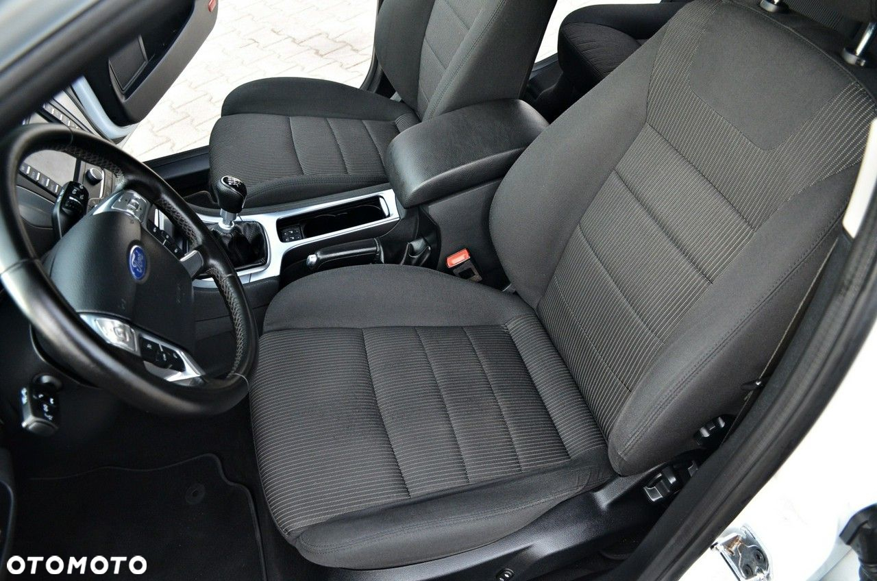 Ford Mondeo - 16