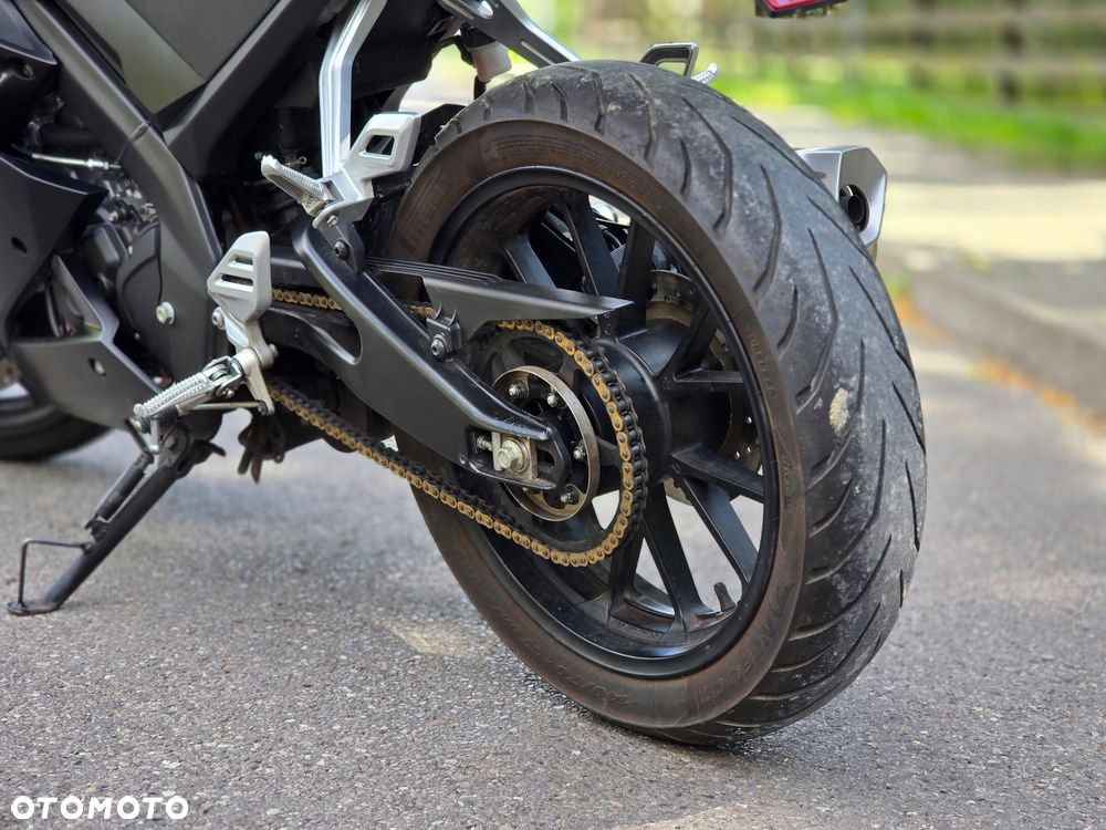 Yamaha YZF - 9